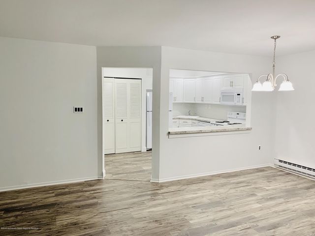 31 Lexington Court, Red Bank, NJ 07701