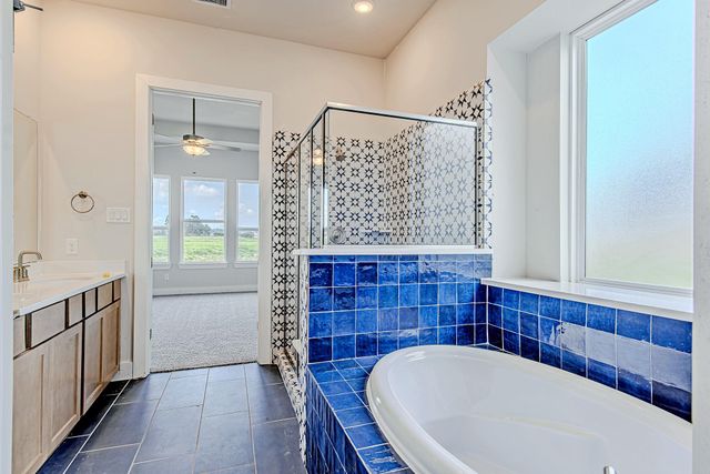 181 Peninsula Point Drive, Montgomery, TX 77356