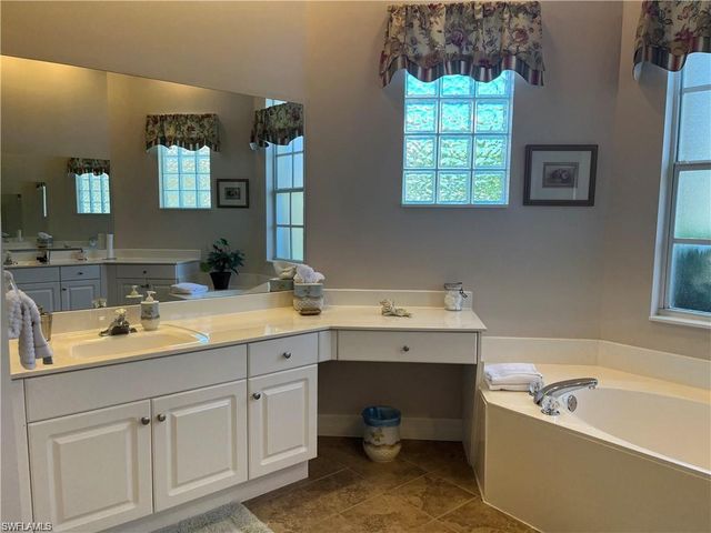 3518 Ocean Bluff CT, Naples, FL 34120