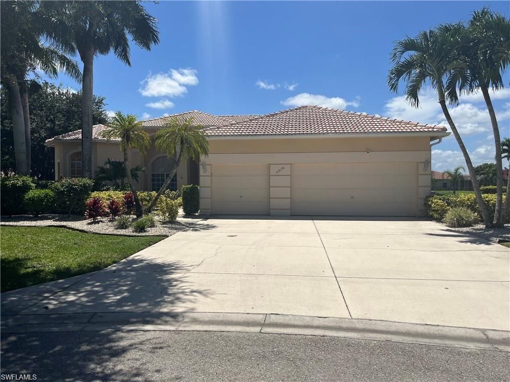 3518 Ocean Bluff CT, Naples, FL 34120