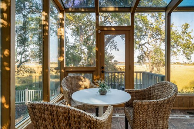 22 River Reach Way, Charleston, SC 29407