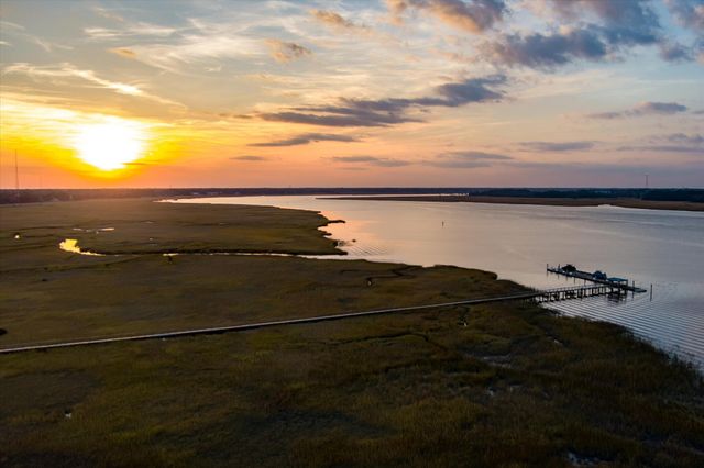 22 River Reach Way, Charleston, SC 29407