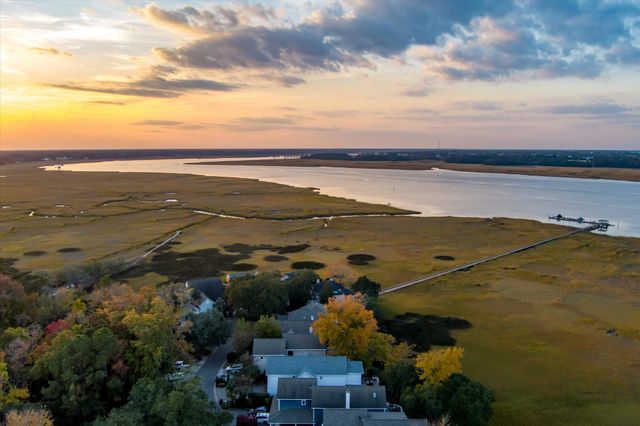 22 River Reach Way, Charleston, SC 29407