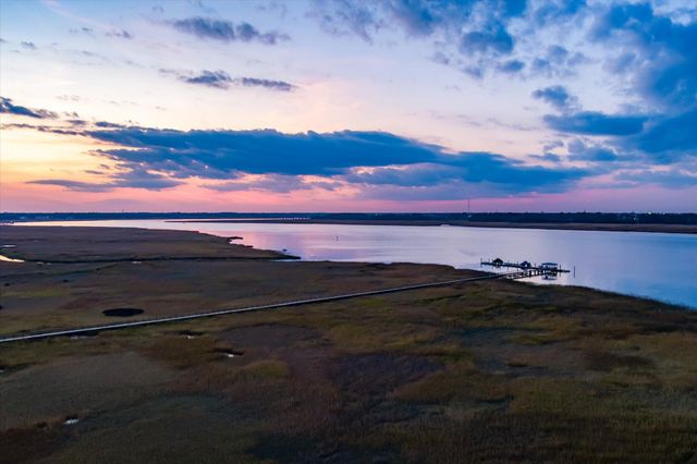 22 River Reach Way, Charleston, SC 29407