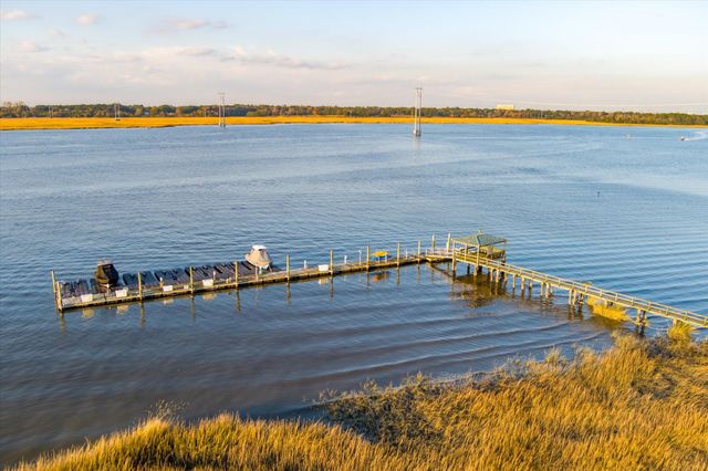 22 River Reach Way, Charleston, SC 29407