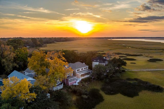 22 River Reach Way, Charleston, SC 29407