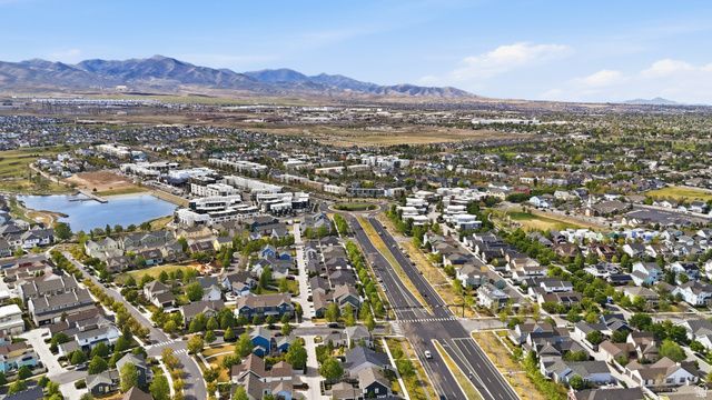 4252 W BELLEVILLE WAY, South Jordan, UT 84009