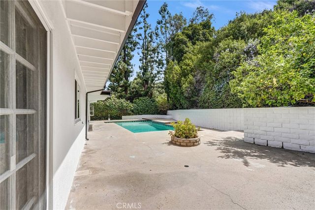 3454 Green Vista Drive, Encino, CA 91436