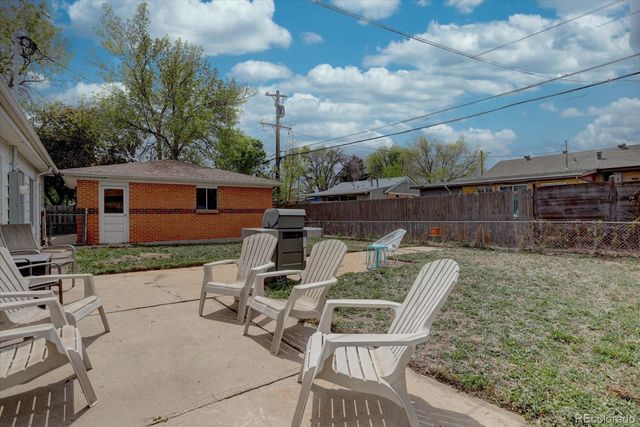 7111 Avrum Drive, Denver, CO 80221
