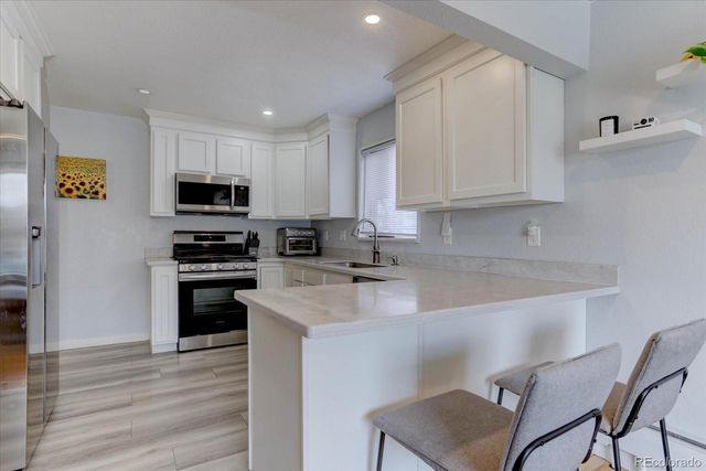 7111 Avrum Drive, Denver, CO 80221