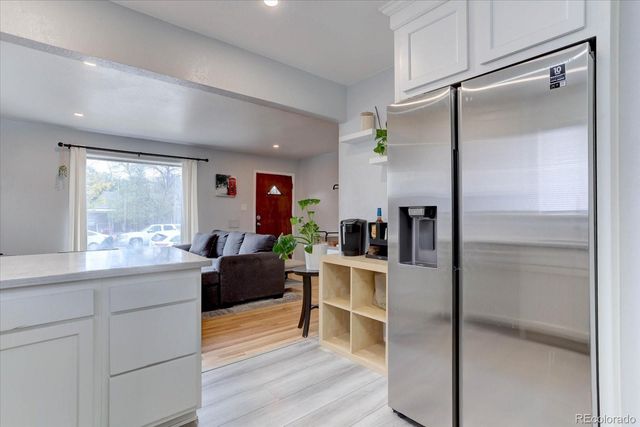 7111 Avrum Drive, Denver, CO 80221