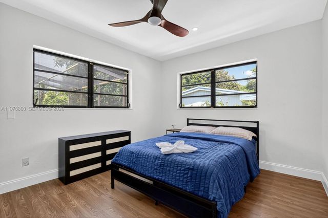 245 NE 175th St, North Miami Beach, FL 33162