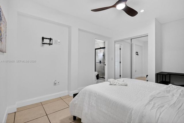 245 NE 175th St, North Miami Beach, FL 33162