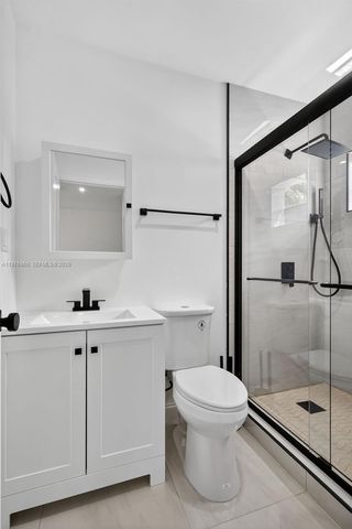 245 NE 175th St, North Miami Beach, FL 33162