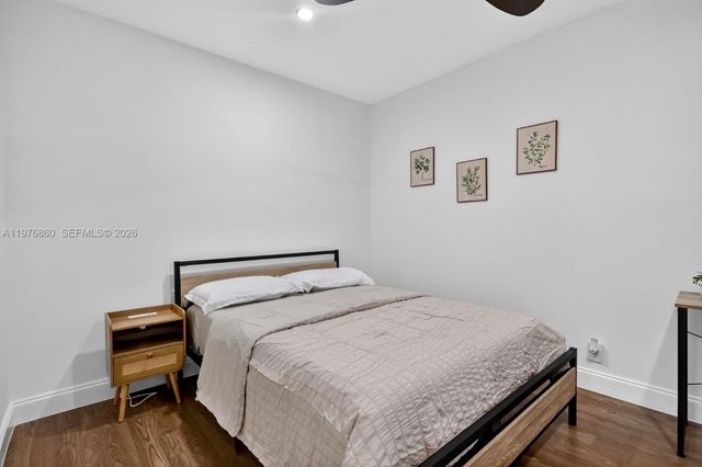 245 NE 175th St, North Miami Beach, FL 33162