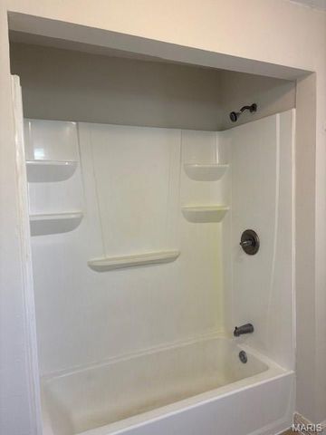 30 Grainey Drive, Glen Carbon, IL 62034