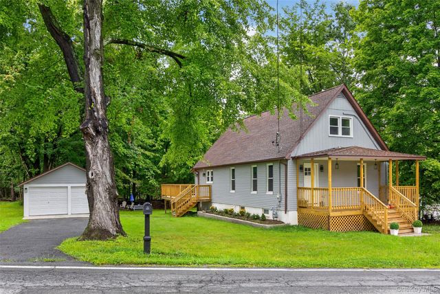 95 Silver Lake Sctn Road, Middletown, NY 10940