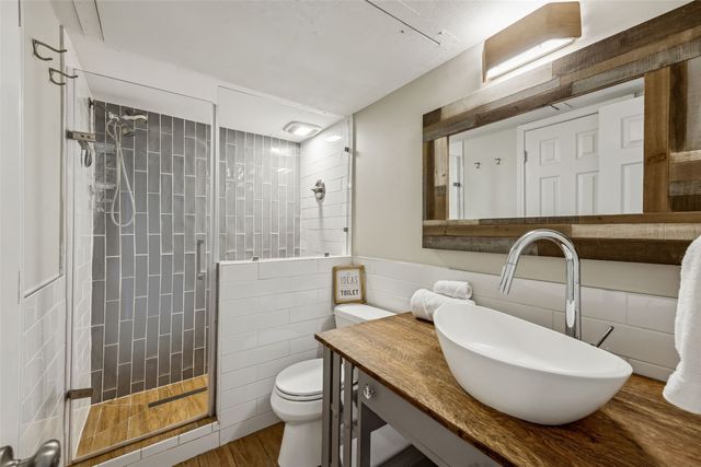 6016 E Mockingbird Lane, Dallas, TX 75206