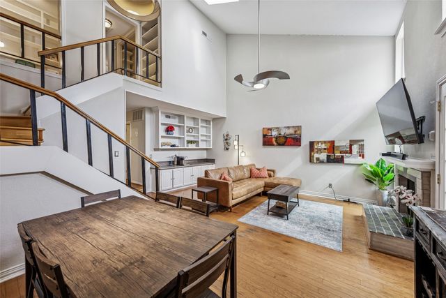 6016 E Mockingbird Lane, Dallas, TX 75206