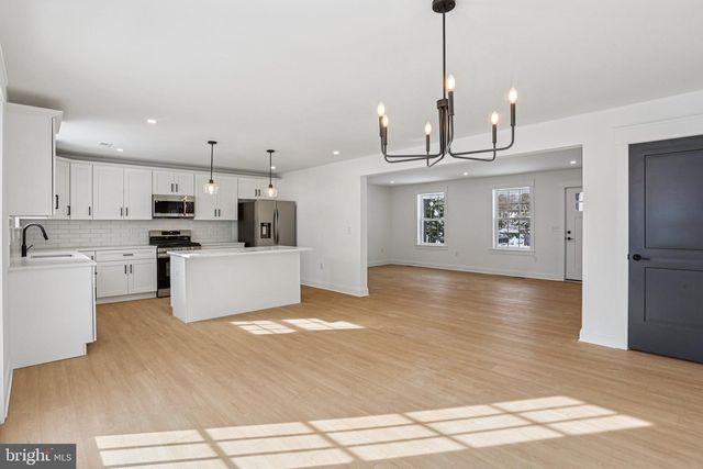 211 PARK AVE, Somerdale, NJ 08083