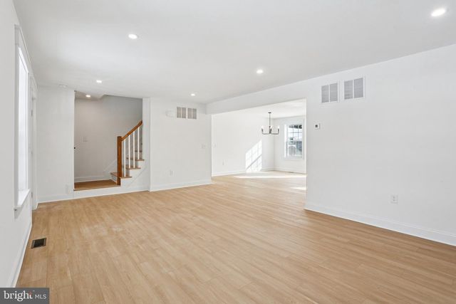 211 PARK AVE, Somerdale, NJ 08083