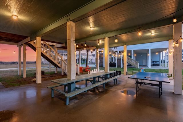 4021 Biscayne Beach Road, Port Bolivar, TX 77650