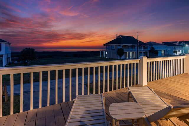 4021 Biscayne Beach Road, Port Bolivar, TX 77650
