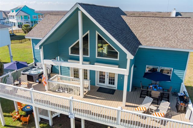4021 Biscayne Beach Road, Port Bolivar, TX 77650