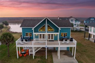 4021 Biscayne Beach Road, Port Bolivar, TX 77650
