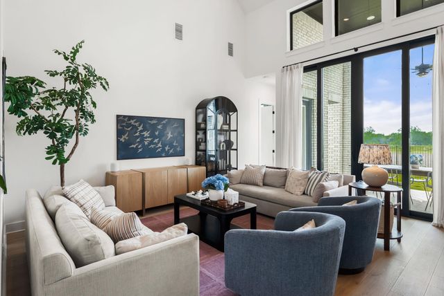 100 Ribera DR, Liberty Hill, TX 78642