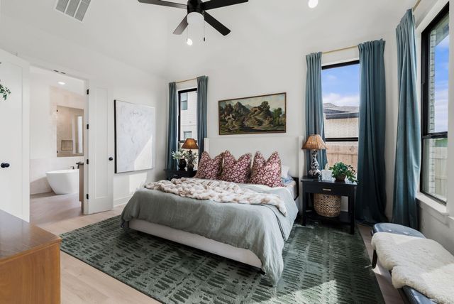 100 Ribera DR, Liberty Hill, TX 78642