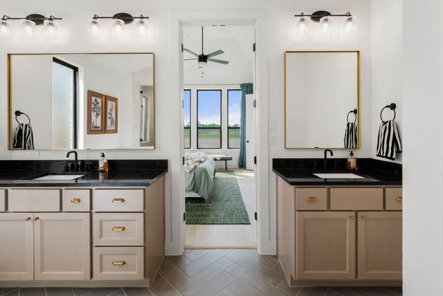 100 Ribera DR, Liberty Hill, TX 78642