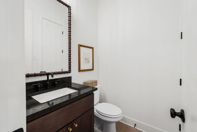 100 Ribera DR, Liberty Hill, TX 78642