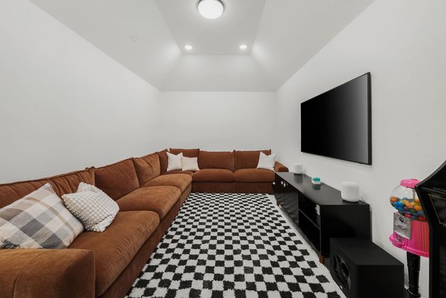 100 Ribera DR, Liberty Hill, TX 78642