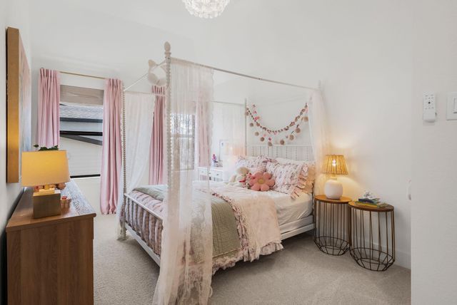 100 Ribera DR, Liberty Hill, TX 78642