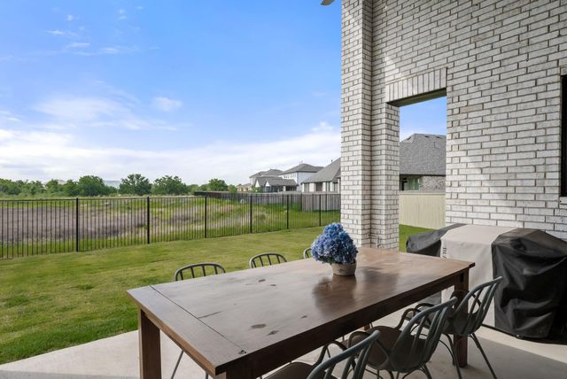 100 Ribera DR, Liberty Hill, TX 78642
