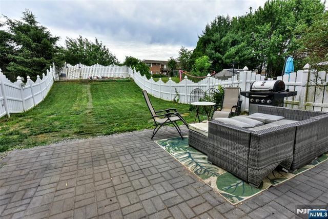 53 Lenape Trail, Washington Boro, NJ 07882
