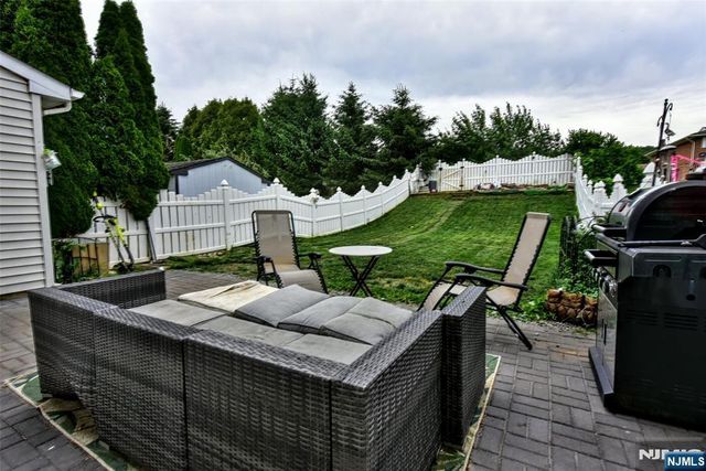 53 Lenape Trail, Washington Boro, NJ 07882