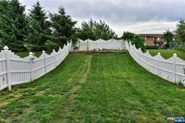 53 Lenape Trail, Washington Boro, NJ 07882