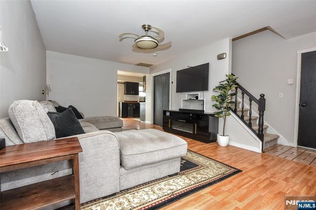 53 Lenape Trail, Washington Boro, NJ 07882