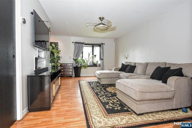 53 Lenape Trail, Washington Boro, NJ 07882