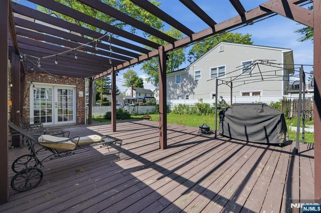 2 Lloyd Place, Belleville, NJ 07109