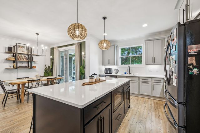 319 Campfire Ct, Winchester, TN 37398