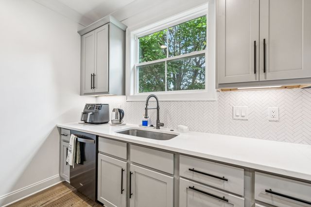 319 Campfire Ct, Winchester, TN 37398