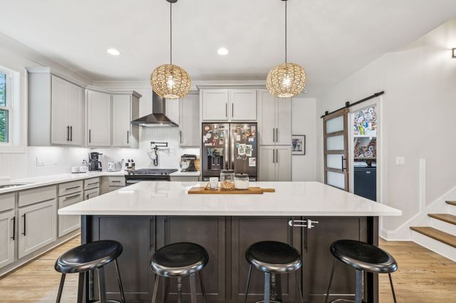 319 Campfire Ct, Winchester, TN 37398