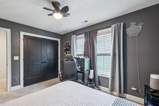 319 Campfire Ct, Winchester, TN 37398