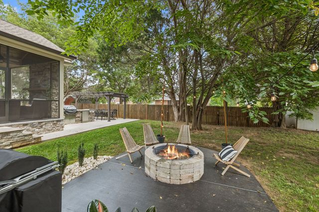 319 Campfire Ct, Winchester, TN 37398