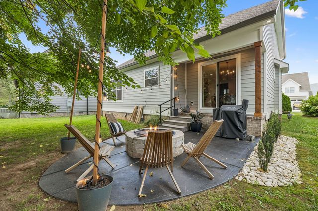 319 Campfire Ct, Winchester, TN 37398