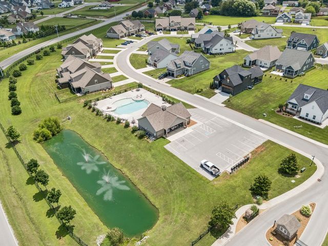 319 Campfire Ct, Winchester, TN 37398