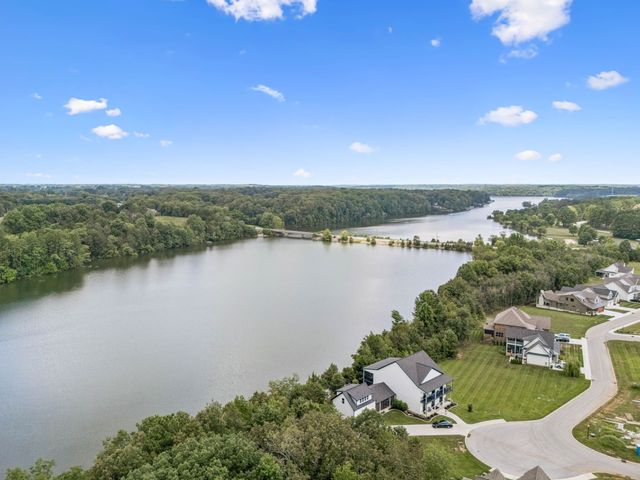 319 Campfire Ct, Winchester, TN 37398